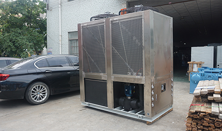 冷水機(jī)壓縮機(jī)出現(xiàn)結(jié)冰現(xiàn)象該如何進(jìn)行解決？